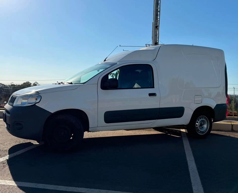 Fiat Fiorino Furgão Work. HARD 1.4 Flex 8V 2p
