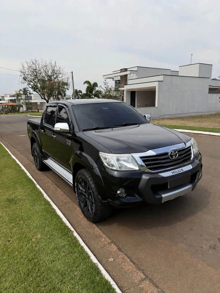 Toyota Hilux CD 4x4 2.7 16V Flex Mec.