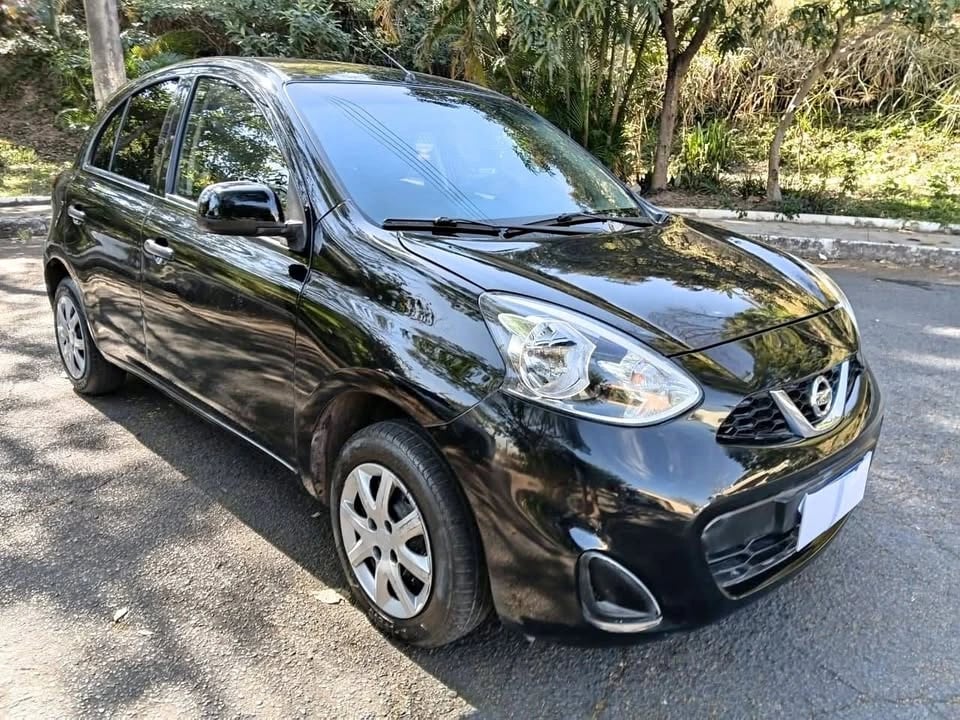 Nissan March S 1.0 12V Flex 5p