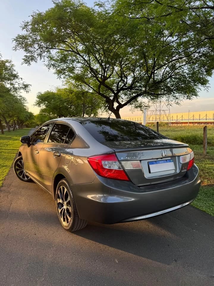 Honda Civic Sedan LXR 2.0 Flexone 16V Aut. 4p