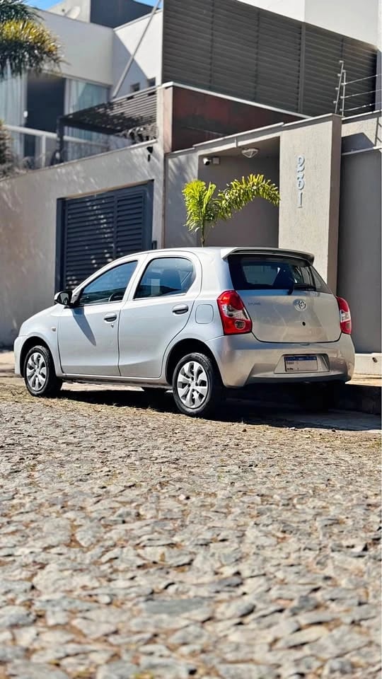 Toyota Etios X 1.3 Flex 16V 5p Mec.